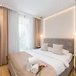 Glossy M54 Apartman Krakkó